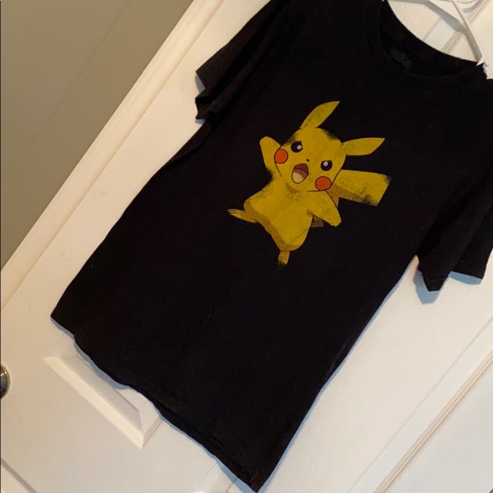 Pikachu shirt Pokémon